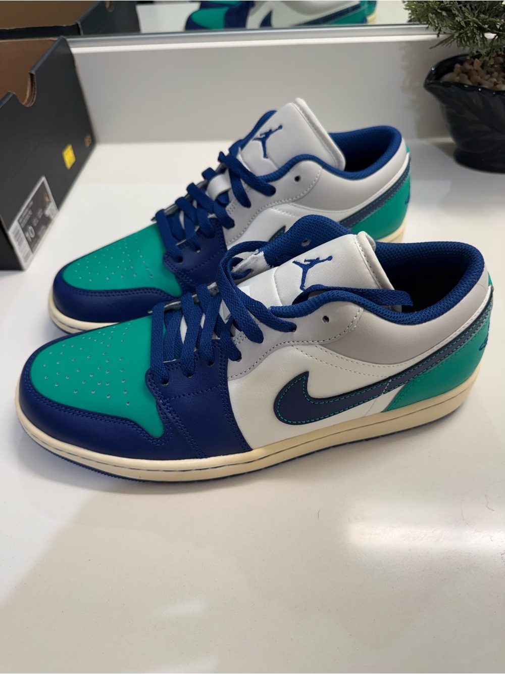 Jordan Low-Top Sneakers in Teal, Royal Blue & White